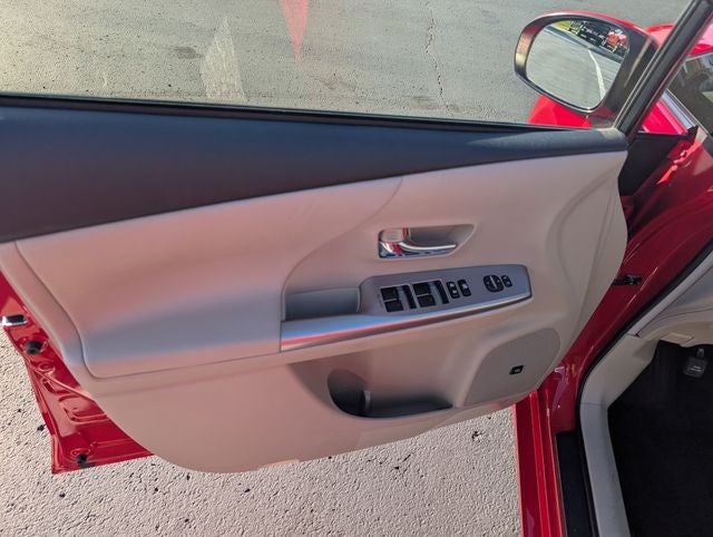2017 Toyota Prius v Five