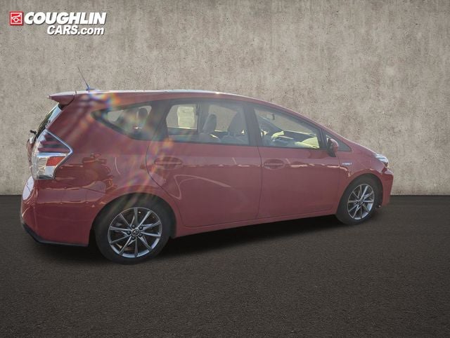 2017 Toyota Prius v Five