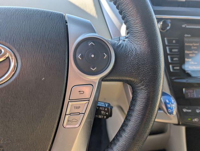 2017 Toyota Prius v Five