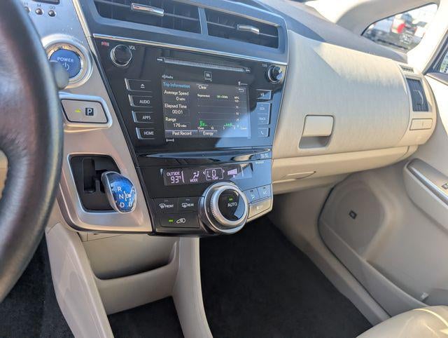 2017 Toyota Prius v Five