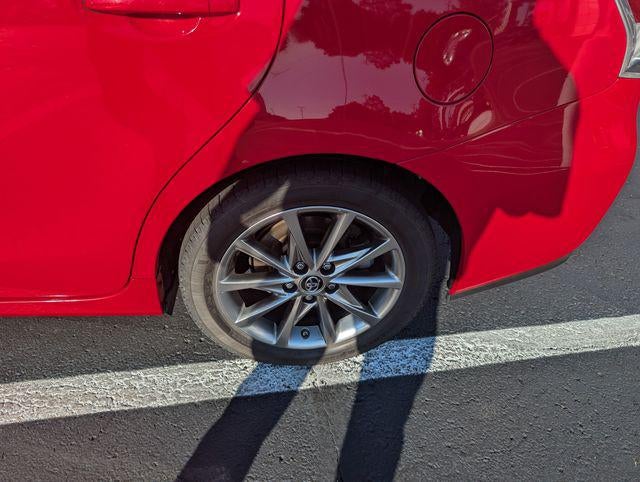 2017 Toyota Prius v Five