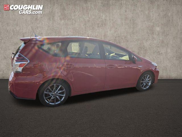 2017 Toyota Prius v Five