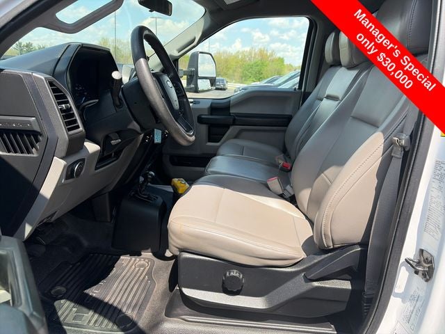 2018 Ford Super Duty F-450 DRW Chassis Cab XL