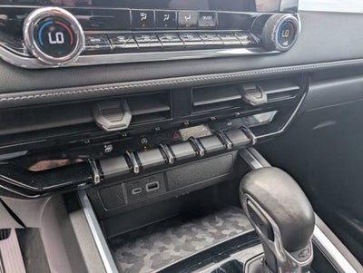 2024 Chevrolet Colorado 4WD LT