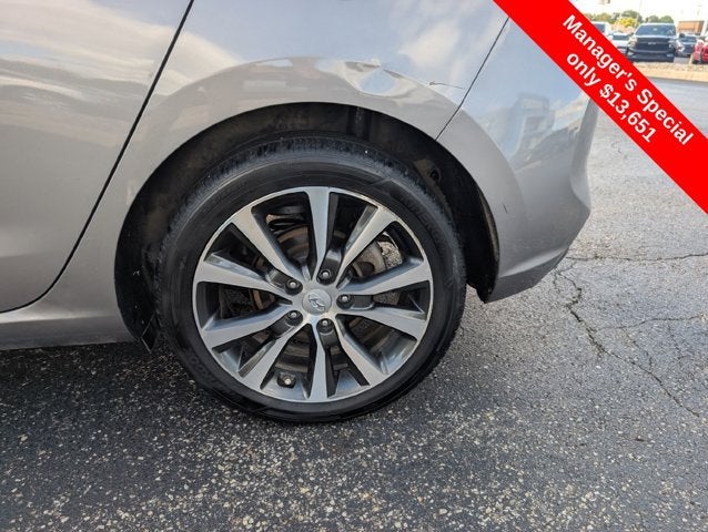 2020 Hyundai Elantra GT Base