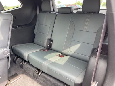 2024 GMC Acadia AT4