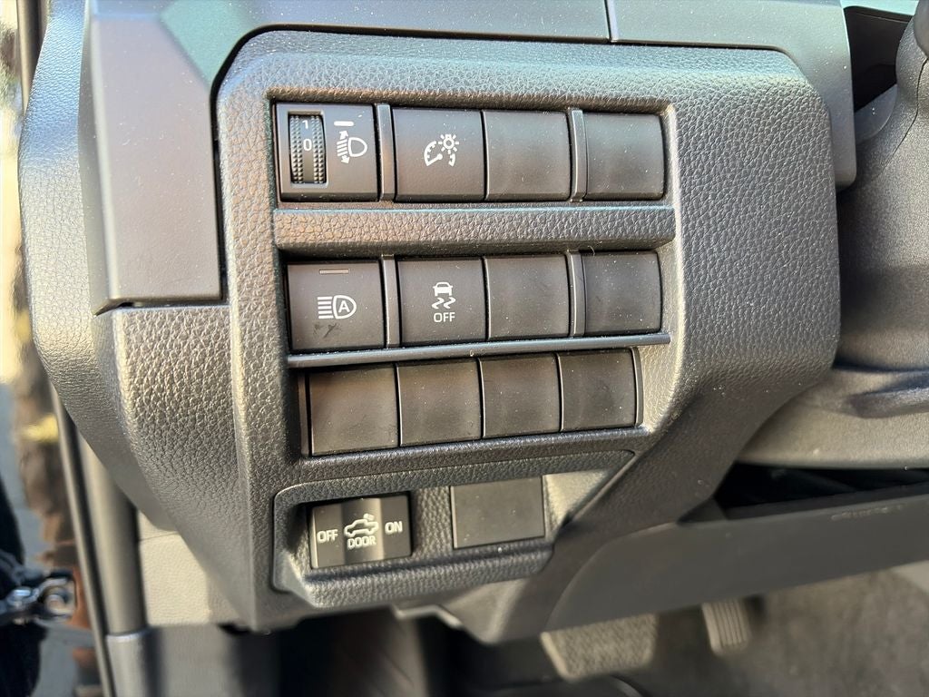 2025 Toyota Tacoma SR