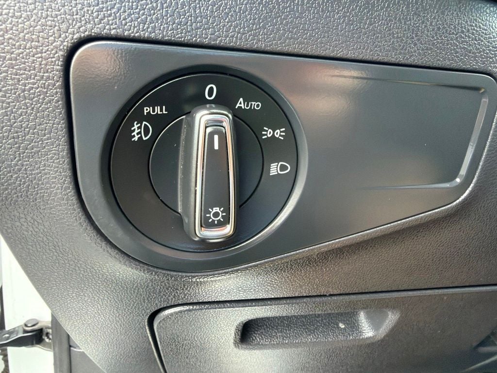 2018 Volkswagen Tiguan Base