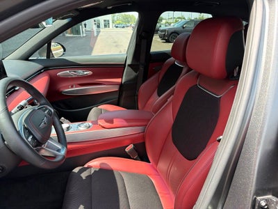 2024 Genesis GV70 2.5T