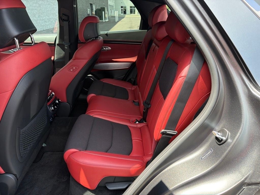 2024 Genesis GV70 2.5T