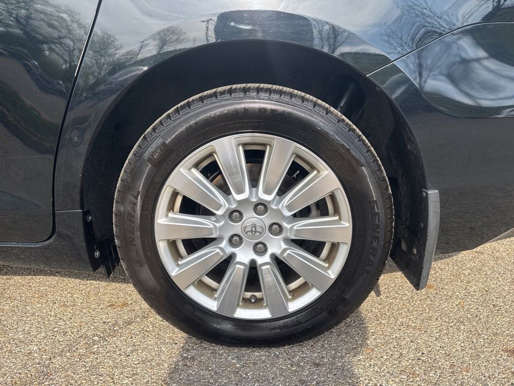 2017 Toyota Sienna XLE 7 Passenger