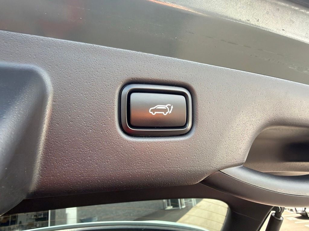2023 Kia Niro SX