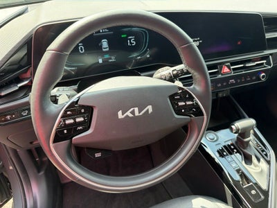 2023 Kia Niro SX