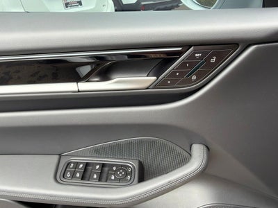 2024 Porsche Macan Electric 4