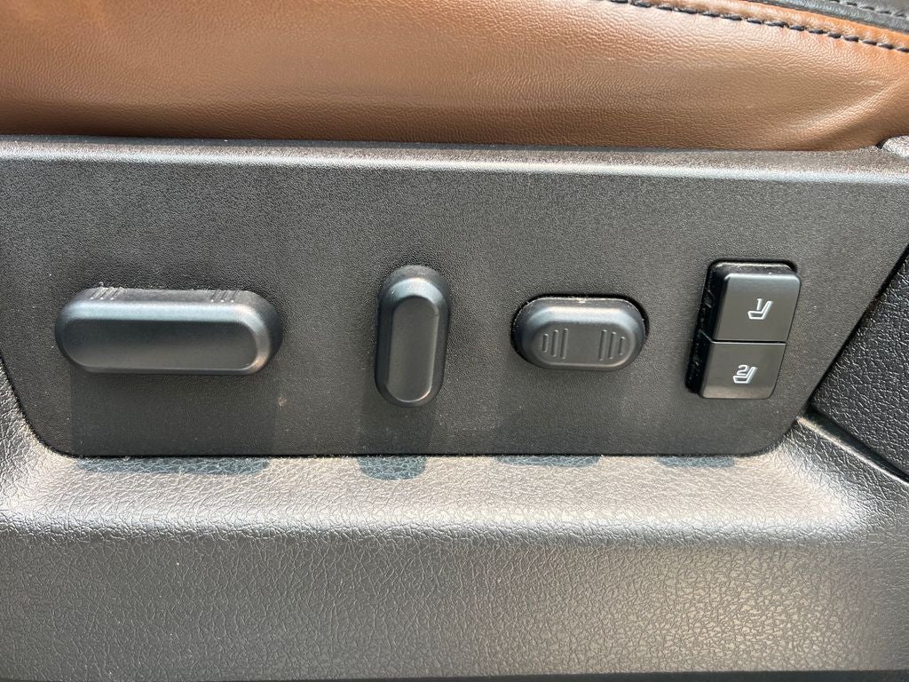 2013 Ford F-150 Platinum RWD