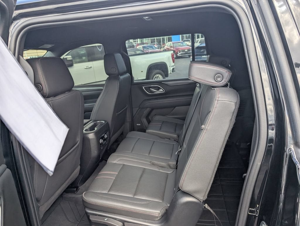 2023 Chevrolet Suburban RST