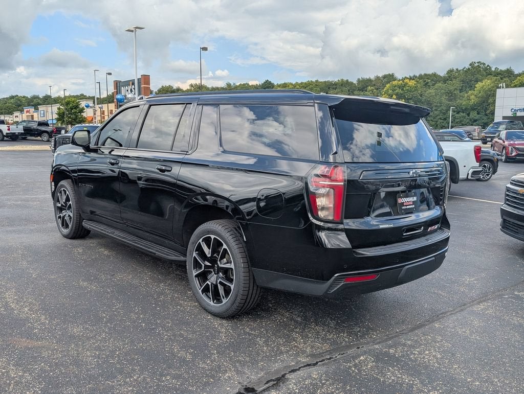 2023 Chevrolet Suburban RST