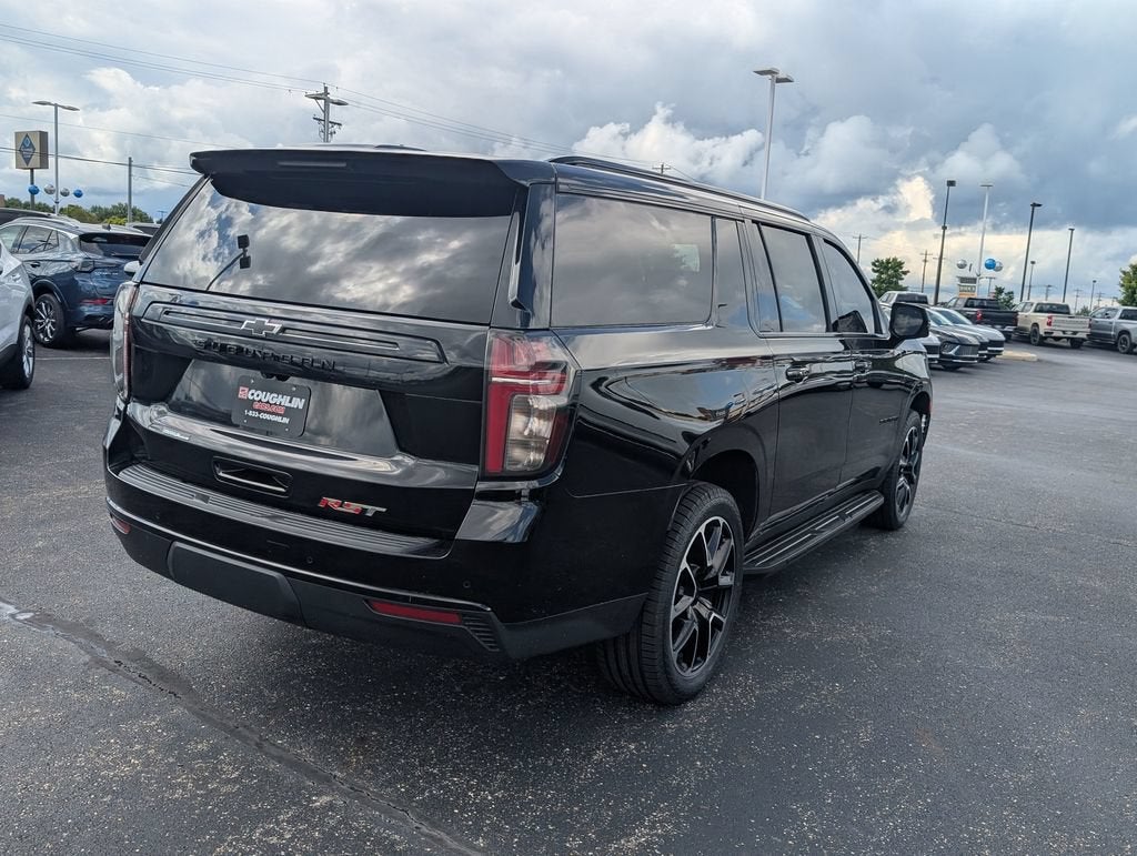 2023 Chevrolet Suburban RST