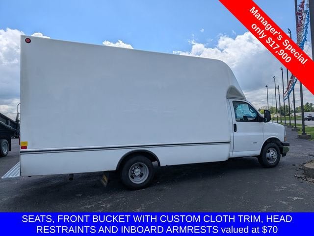 2023 Chevrolet Express Cutaway 3500 1WT