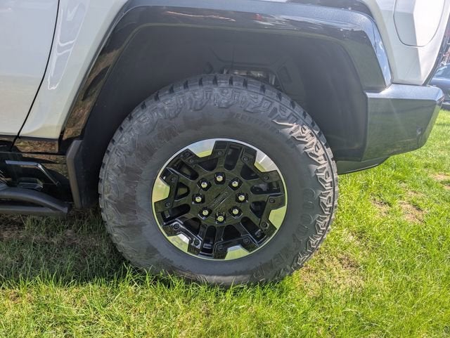 2024 GMC HUMMER EV SUV 2X