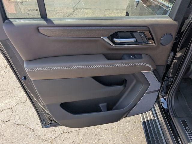 2026 GMC Yukon XL Denali Ultimate - Photo 10