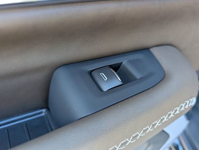 2026 GMC Yukon XL Denali Ultimate - Photo 11