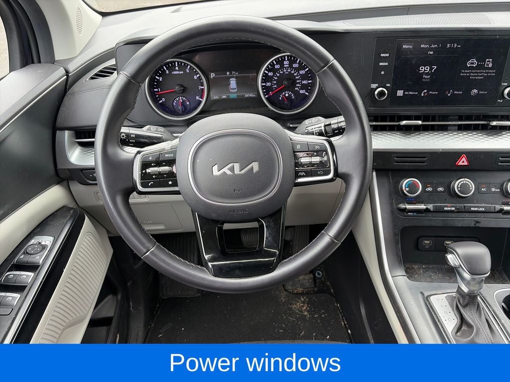 2024 Kia Carnival LX