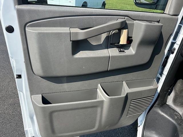 2025 GMC Savana Cargo Work Van