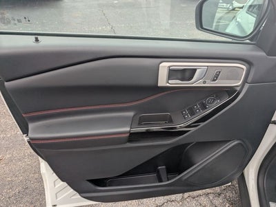 2024 Ford Explorer ST-Line
