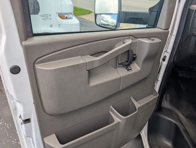 2023 Chevrolet Express 3500 Work Van Cutaway