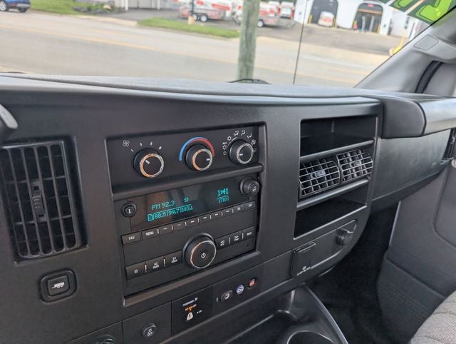 2023 Chevrolet Express 3500 Work Van Cutaway