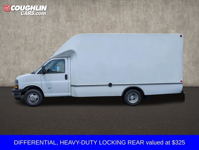 2023 Chevrolet Express 3500 Work Van Cutaway