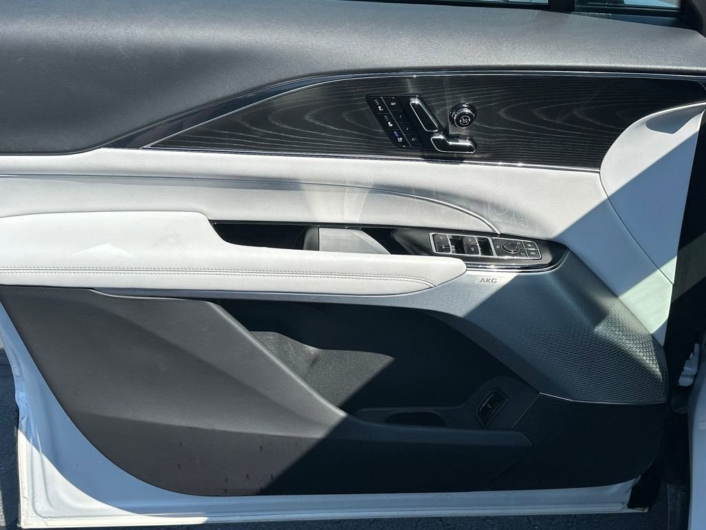 2024 Cadillac LYRIQ Sport 2