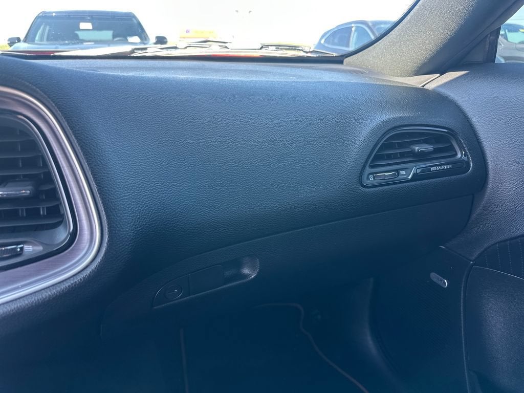 2016 Dodge Challenger 392 Hemi Scat Pack Shaker